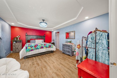 RARE OPPORTUNITY - BRICK HOME WITH ATTACHED APARTMENT ON THE on Deer Creek Golf Club in Tennessee - for sale on GolfHomes.com, golf home, golf lot