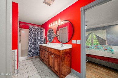 RARE OPPORTUNITY - BRICK HOME WITH ATTACHED APARTMENT ON THE on Deer Creek Golf Club in Tennessee - for sale on GolfHomes.com, golf home, golf lot