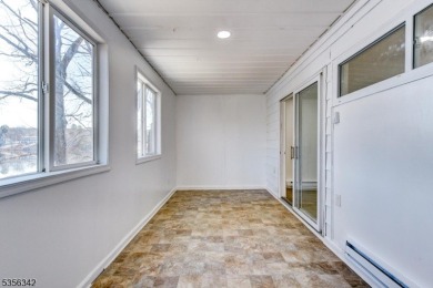 Beautifully Renovated Lakefront Townhome!This fully updated on High Point Golf Club in New Jersey - for sale on GolfHomes.com, golf home, golf lot