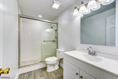 Beautifully Renovated Lakefront Townhome!This fully updated on High Point Golf Club in New Jersey - for sale on GolfHomes.com, golf home, golf lot
