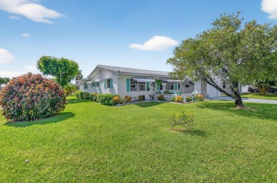 Spacious 2BR/2BA on Large Corner Lot in Leisureville! Bright and on Leisureville Community Golf Course in Florida - for sale on GolfHomes.com, golf home, golf lot