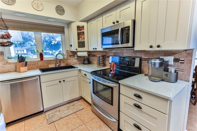 Welcome to this charming home in the Inverness Golf and Country on Inverness Golf and Country Club in Florida - for sale on GolfHomes.com, golf home, golf lot