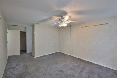 GREAT INVESTMENT OPPORTUNITY - FIXER UPPER IN SUN CITY CENTER! on Caloosa Greens Executive Golf Course in Florida - for sale on GolfHomes.com, golf home, golf lot