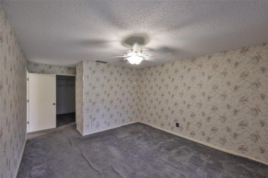 GREAT INVESTMENT OPPORTUNITY - FIXER UPPER IN SUN CITY CENTER! on Caloosa Greens Executive Golf Course in Florida - for sale on GolfHomes.com, golf home, golf lot