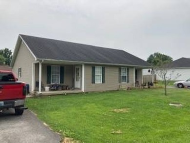 Duplex in fine condition (unit B has new 2 year old HVAC) on Dix River Country Club in Kentucky - for sale on GolfHomes.com, golf home, golf lot