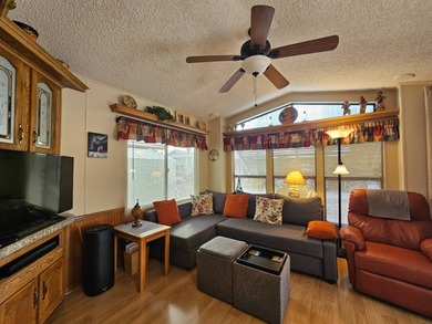 Meticulously maintained and furnished, this 1+ bedroom home on Viewpoint Golf Resort in Arizona - for sale on GolfHomes.com, golf home, golf lot