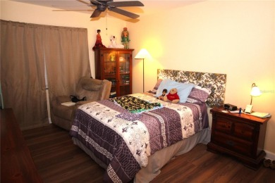 Welcome to your new home! This is a 2 bedroom, 2 bath on Kings Point Executive Golf Course in Florida - for sale on GolfHomes.com, golf home, golf lot