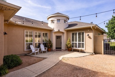 Charming garden home with lovely front courtyard sits across on The Club At Comanche Trace in Texas - for sale on GolfHomes.com, golf home, golf lot
