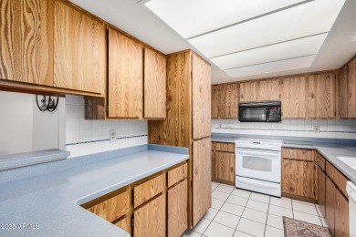 Charming home in the sought-after Cottonwood community! You'll on Palo Verde Golf and Country Club in Arizona - for sale on GolfHomes.com, golf home, golf lot