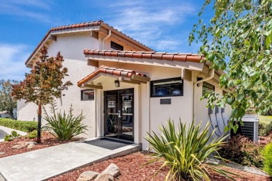 REDUCED ----End Unit Condo with Huge Sunroom for all weather use on Villages Golf and Country Club in California - for sale on GolfHomes.com, golf home, golf lot