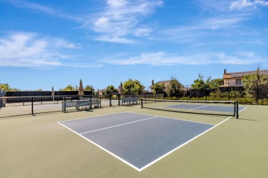 REDUCED ----End Unit Condo with Huge Sunroom for all weather use on Villages Golf and Country Club in California - for sale on GolfHomes.com, golf home, golf lot