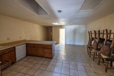 This 2 Bedroom, 2 bath condo has 800 SF of living space. Built on Silver Lakes Golf Course in California - for sale on GolfHomes.com, golf home, golf lot