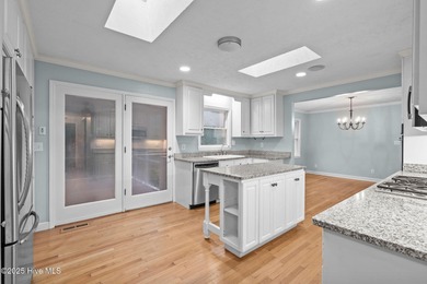 Charming 3 bedroom, 2 bath home in the historic Southern Pines on Southern Pines Country Club in North Carolina - for sale on GolfHomes.com, golf home, golf lot