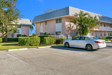 Bring all offers! Older couple decided against downsizing. Their on The Little Club in Florida - for sale on GolfHomes.com, golf home, golf lot