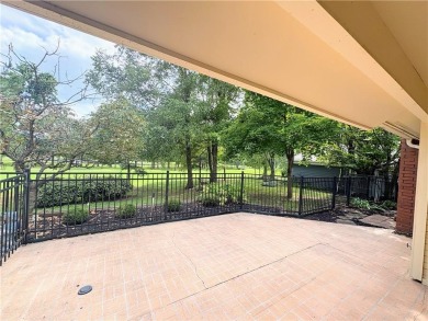 Newly remodeled condo on Paradise Valley Golf Course. New paint on Paradise Valley Athletic Club in Arkansas - for sale on GolfHomes.com, golf home, golf lot