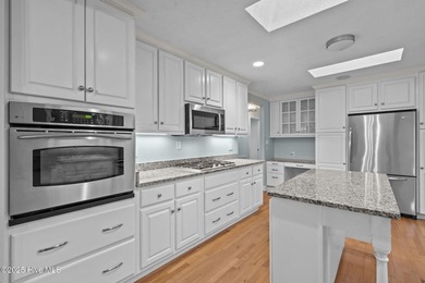 Charming 3 bedroom, 2 bath home in the historic Southern Pines on Southern Pines Country Club in North Carolina - for sale on GolfHomes.com, golf home, golf lot