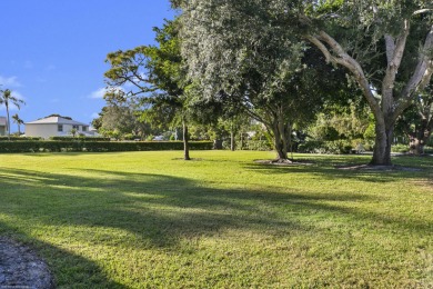 Bring all offers! Older couple decided against downsizing. Their on The Little Club in Florida - for sale on GolfHomes.com, golf home, golf lot