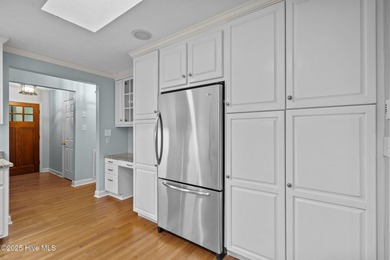 Charming 3 bedroom, 2 bath home in the historic Southern Pines on Southern Pines Country Club in North Carolina - for sale on GolfHomes.com, golf home, golf lot