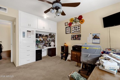 High-End Upgrades Meets Energy Efficiency in Sun City. Welcome on Sun City Lakes West and East in Arizona - for sale on GolfHomes.com, golf home, golf lot