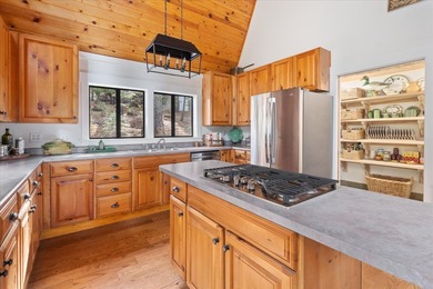 The description of this mountain lodge offers a comprehensive on Sequoia Woods Country Club in California - for sale on GolfHomes.com, golf home, golf lot