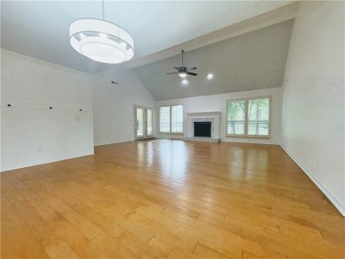 Newly remodeled condo on Paradise Valley Golf Course. New paint on Paradise Valley Athletic Club in Arkansas - for sale on GolfHomes.com, golf home, golf lot