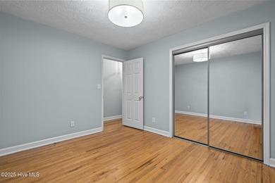 Charming 3 bedroom, 2 bath home in the historic Southern Pines on Southern Pines Country Club in North Carolina - for sale on GolfHomes.com, golf home, golf lot