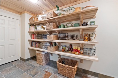 The description of this mountain lodge offers a comprehensive on Sequoia Woods Country Club in California - for sale on GolfHomes.com, golf home, golf lot