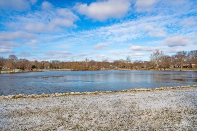 This meticulously maintained townhome is just what you've been on Bliss Creek Golf Club in Illinois - for sale on GolfHomes.com, golf home, golf lot