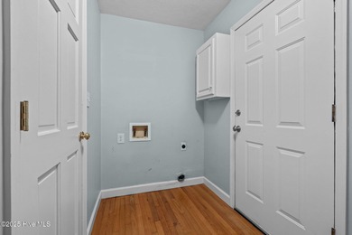 Charming 3 bedroom, 2 bath home in the historic Southern Pines on Southern Pines Country Club in North Carolina - for sale on GolfHomes.com, golf home, golf lot