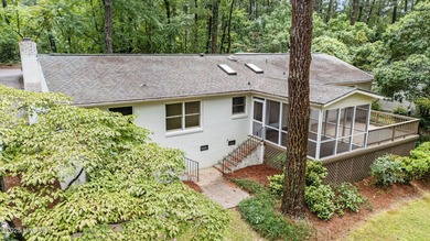 Charming 3 bedroom, 2 bath home in the historic Southern Pines on Southern Pines Country Club in North Carolina - for sale on GolfHomes.com, golf home, golf lot