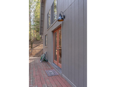 The description of this mountain lodge offers a comprehensive on Sequoia Woods Country Club in California - for sale on GolfHomes.com, golf home, golf lot