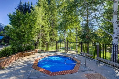 **PRICE IMPROVEMENT** Uncover your ideal mountain haven in this on McCall Municipal Golf Course in Idaho - for sale on GolfHomes.com, golf home, golf lot