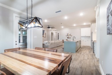 Welcome to this stunning home located in the highly sought-after on Oak Hurst Golf Course in Texas - for sale on GolfHomes.com, golf home, golf lot