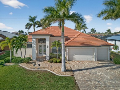 PUNTA GORDA ISLES!! BEAUTIFUL 3 BEDROOM PLUS DEN, 2 BATH, 3 CAR on Saint Andrews South Golf Club in Florida - for sale on GolfHomes.com, golf home, golf lot