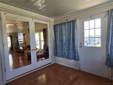 MARKET ADJUSTMENT - 157,500!  This 2-bedroom 2 bath home in on Zellwood Station Country Club in Florida - for sale on GolfHomes.com, golf home, golf lot