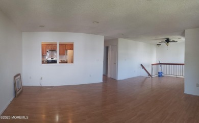 This well-maintained 2-bedroom, 2bathroom cond is nestled in the on Raintree Golf Course in New Jersey - for sale on GolfHomes.com, golf home, golf lot