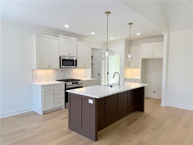 Prime Bella Vista Location -- Golf, Lake, and Recreation just on Bella Vista - Metfield Golf Complex and Country Club in Arkansas - for sale on GolfHomes.com, golf home, golf lot