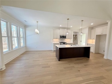 Prime Bella Vista Location -- Golf, Lake, and Recreation just on Bella Vista - Metfield Golf Complex and Country Club in Arkansas - for sale on GolfHomes.com, golf home, golf lot