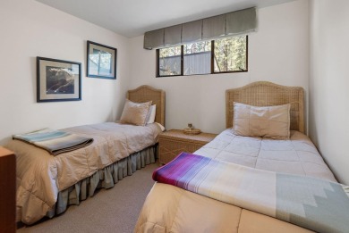 This Black Butte Ranch Condominium offers approximately 1,250 on Black Butte Ranch Golf Club Big Meadow in Oregon - for sale on GolfHomes.com, golf home, golf lot