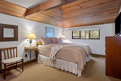 This Black Butte Ranch Condominium offers approximately 1,250 on Black Butte Ranch Golf Club Big Meadow in Oregon - for sale on GolfHomes.com, golf home, golf lot