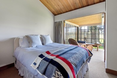 This Black Butte Ranch Condominium offers approximately 1,250 on Black Butte Ranch Golf Club Big Meadow in Oregon - for sale on GolfHomes.com, golf home, golf lot
