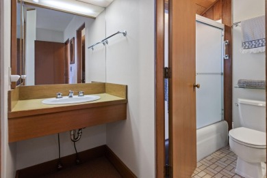 This Black Butte Ranch Condominium offers approximately 1,250 on Black Butte Ranch Golf Club Big Meadow in Oregon - for sale on GolfHomes.com, golf home, golf lot