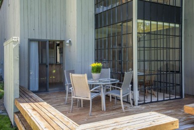This Black Butte Ranch Condominium offers approximately 1,250 on Black Butte Ranch Golf Club Big Meadow in Oregon - for sale on GolfHomes.com, golf home, golf lot