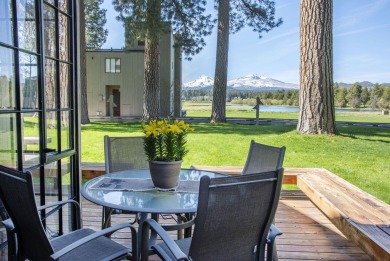 This Black Butte Ranch Condominium offers approximately 1,250 on Black Butte Ranch Golf Club Big Meadow in Oregon - for sale on GolfHomes.com, golf home, golf lot