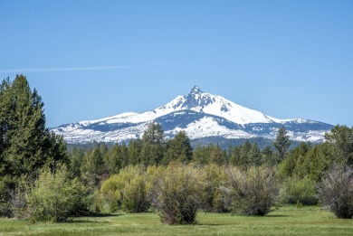 This Black Butte Ranch Condominium offers approximately 1,250 on Black Butte Ranch Golf Club Big Meadow in Oregon - for sale on GolfHomes.com, golf home, golf lot