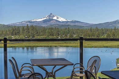 This Black Butte Ranch Condominium offers approximately 1,250 on Black Butte Ranch Golf Club Big Meadow in Oregon - for sale on GolfHomes.com, golf home, golf lot