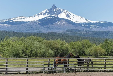 This Black Butte Ranch Condominium offers approximately 1,250 on Black Butte Ranch Golf Club Big Meadow in Oregon - for sale on GolfHomes.com, golf home, golf lot