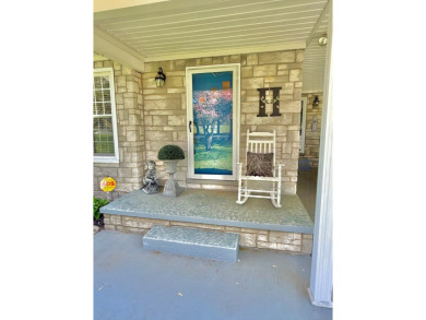 Adorable home in sought after Hunting Creek. This charming 1950s on Hopkinsville Golf and Country Club in Kentucky - for sale on GolfHomes.com, golf home, golf lot