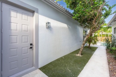 Experience luxury living in this stunning 3-bedroom, 3-bathroom on Palm Beach Polo and Country Club in Florida - for sale on GolfHomes.com, golf home, golf lot