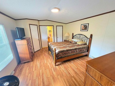 Well-Maintained, Furnished 2-Bed/2-Bath Home is just minutes to on Arrowhead Country Club in South Carolina - for sale on GolfHomes.com, golf home, golf lot